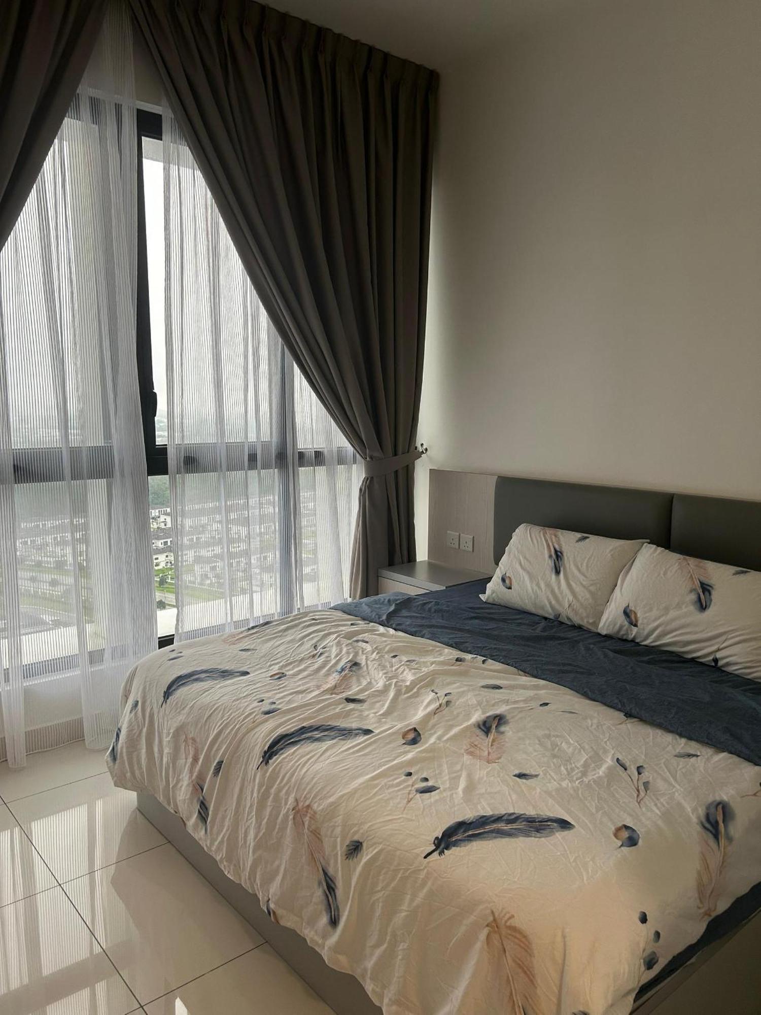 Eco Nest 3 Bedroom Duplex Apartment Nusajaya  Ngoại thất bức ảnh