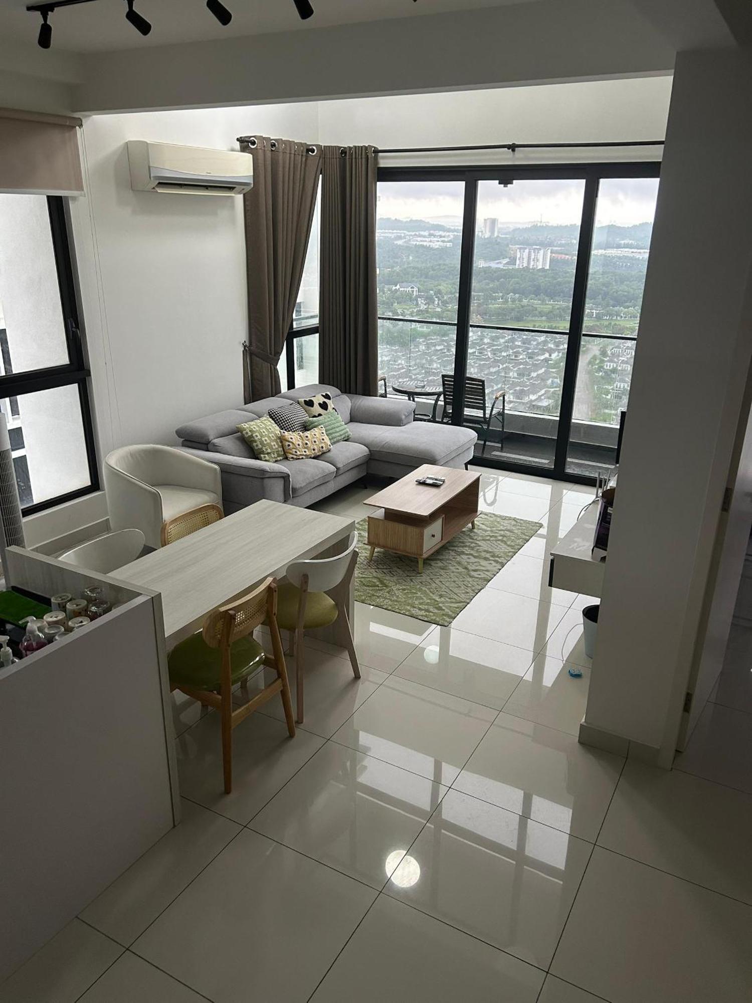 Eco Nest 3 Bedroom Duplex Apartment Nusajaya  Ngoại thất bức ảnh